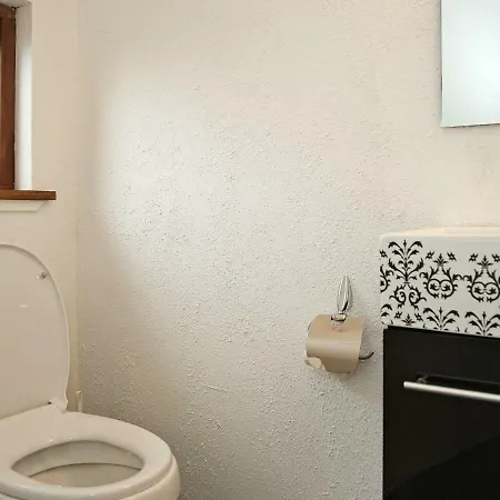 8 Person In Ulfborg-by Traum *